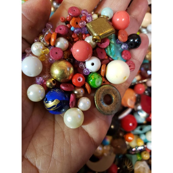 Beads lot for crafters and jewelry making 8 oz bag - Picture 4 of 7
